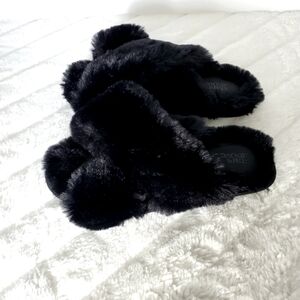Stars Above Womens Paris Crossband Black Faux Fur Slippers Size 5/6 NWOT